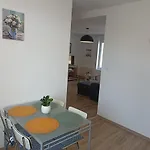 La Marina 2 *